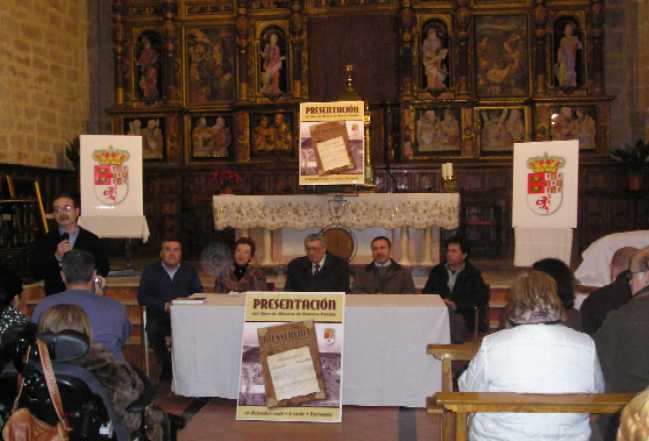 Los autores durante la conferencia de presentaci�n